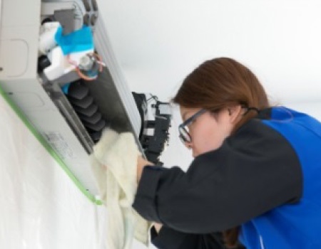 分解した部品を組み立てます。