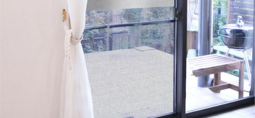 網戸の汚れ落とし