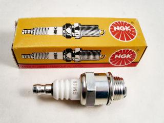 NGK プラグ BM4A