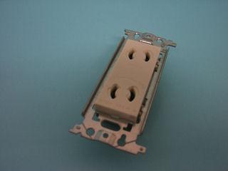 パナソニック 埋込コンセント WN1062
