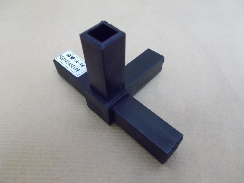 １６mmアルミ角パイプ用　樹脂ジョイント　４方向穴ナシ（Ａ－４Ｗ）