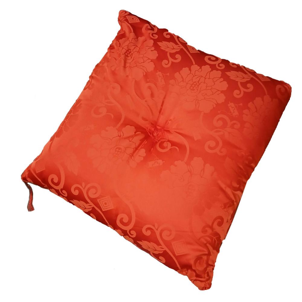 座布団　唐草牡丹　赤　６３×６８ｃｍ