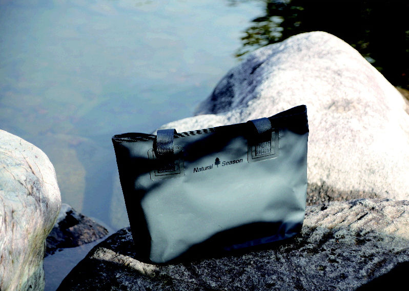 ナチュラルシーズン 防水トートバッグ 15l ブラックの通販 ホームセンター コメリドットコム ナチュラルシーズン 防水トートバッグ 15l ブラックの通販 ホームセンター コメリドットコム