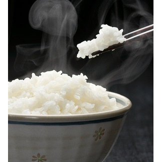 新潟県産　令和４年度　新潟県認証特別栽培米　魚沼産コシヒカリ　玄米３０ｋｇ