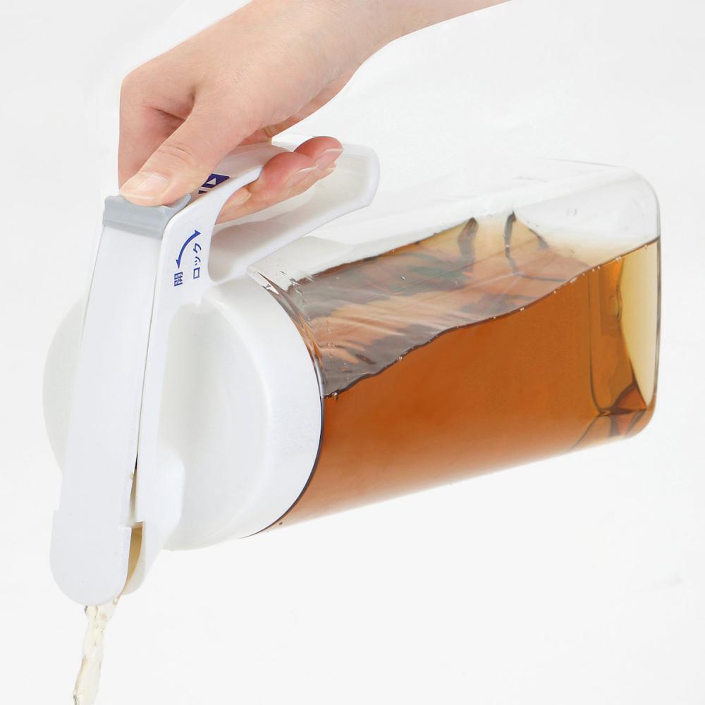 アテーナライフ　そそぎやすく洗いやすい冷水筒　２．１Ｌ　ホワイト