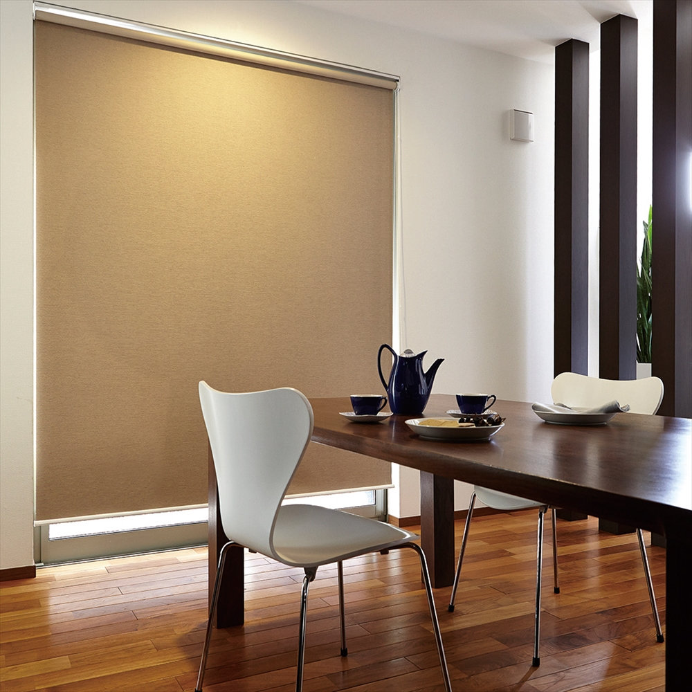 トーソー　オーダーロールスクリーンラビータＭ　チェーン式　幅６１～９０高１８１～２２０ｃｍ