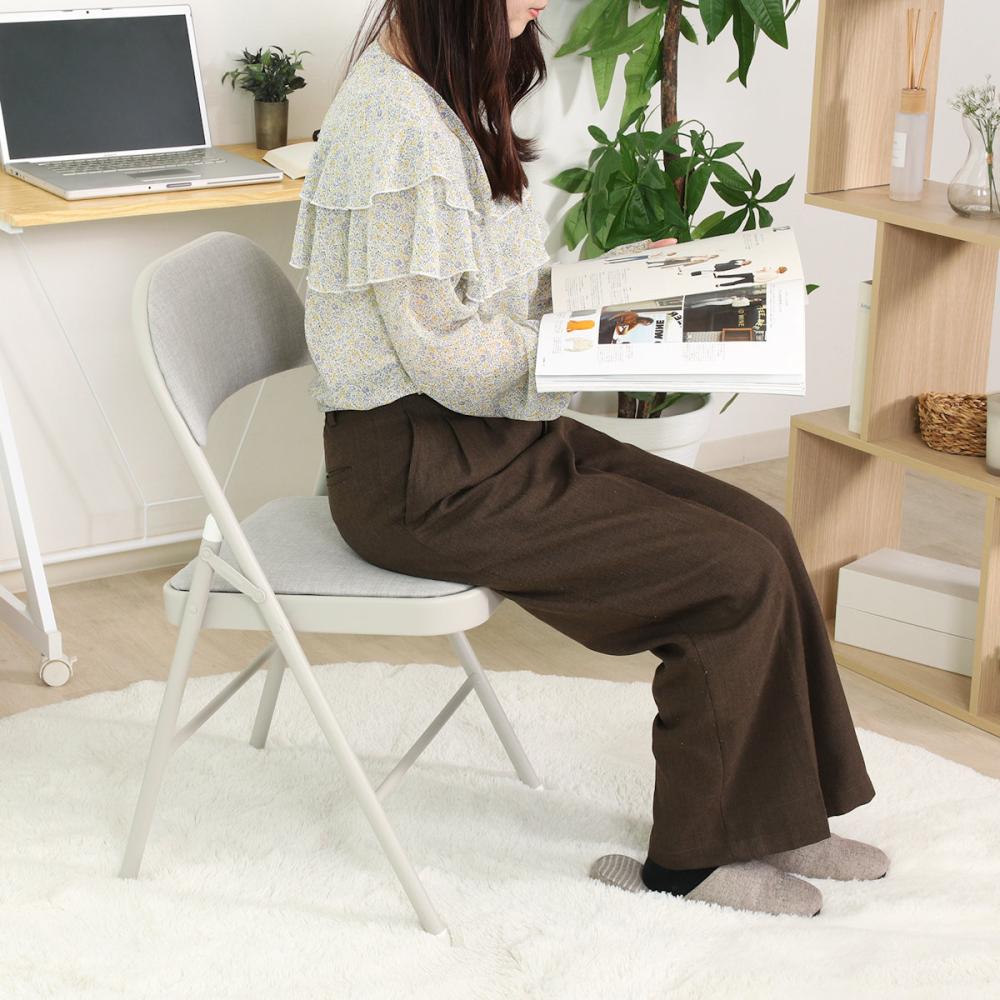 不二貿易 折りたたみチェア クッション付き グレー の通販