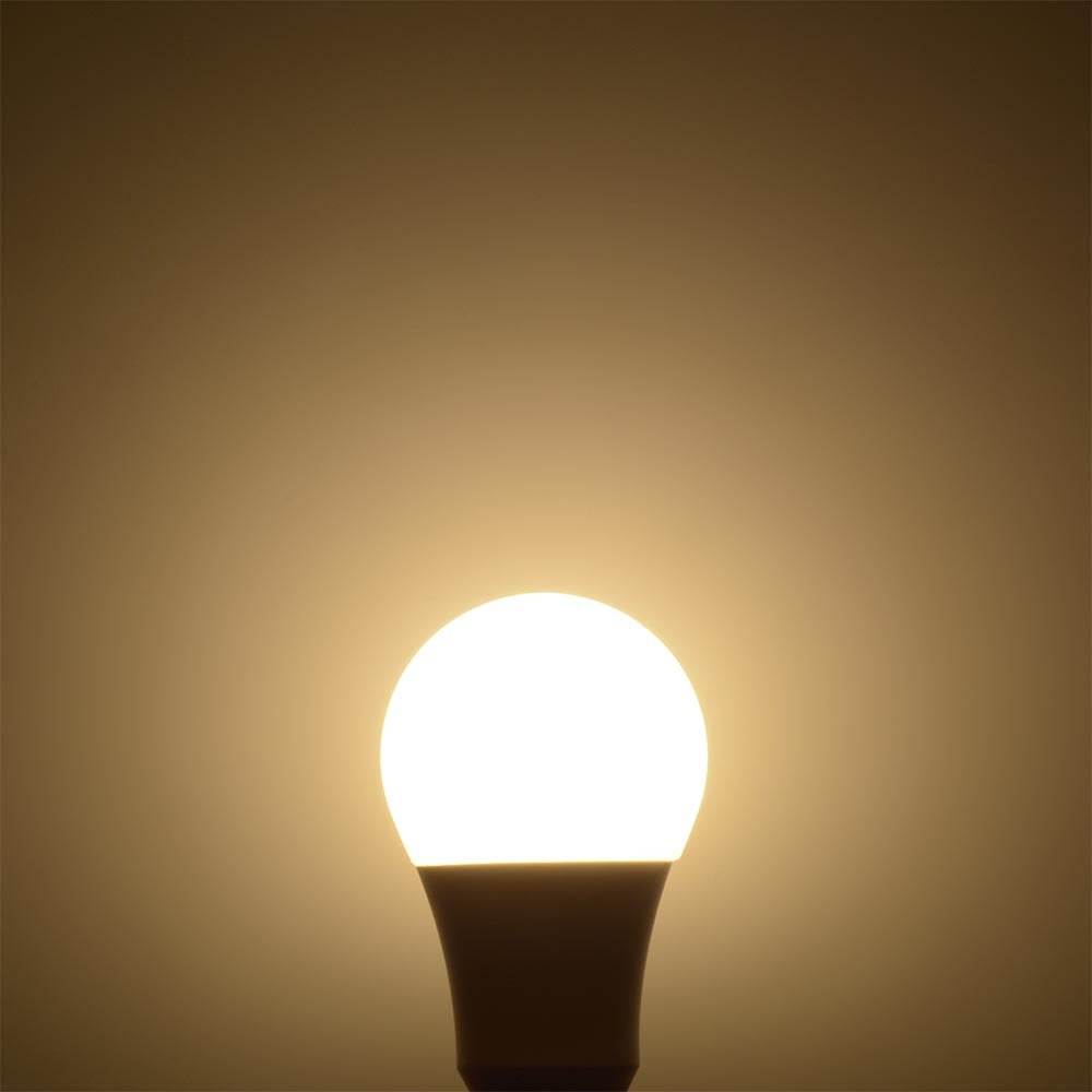 Ｊｅｎｉｘ（ジェニックス）　ＬＥＤ電球　１００形相当　Ｅ２６　電球色　