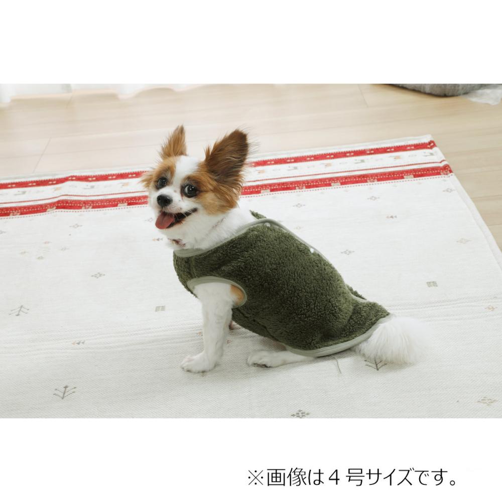 カーキ