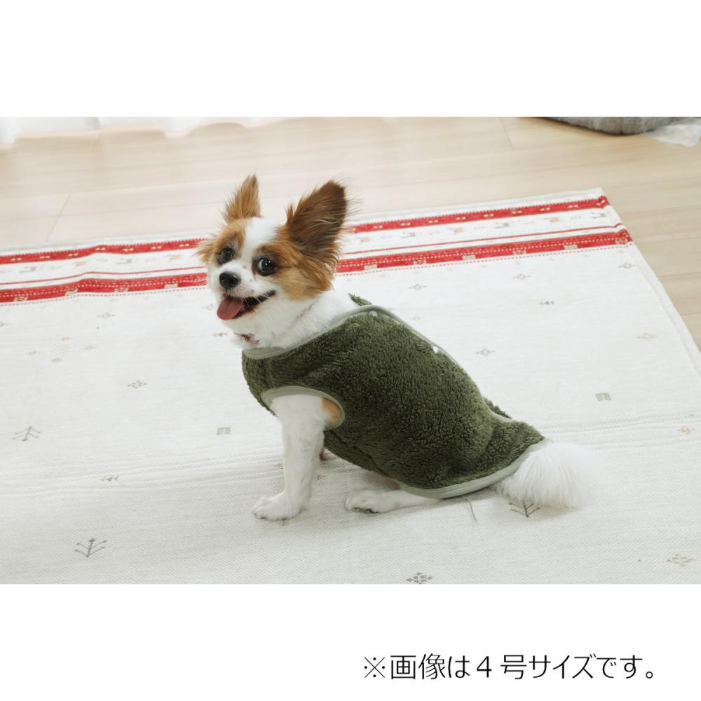 カーキ