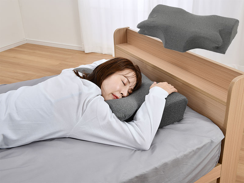 仰向け寝（高め側を手前）