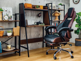 デスク・チェア