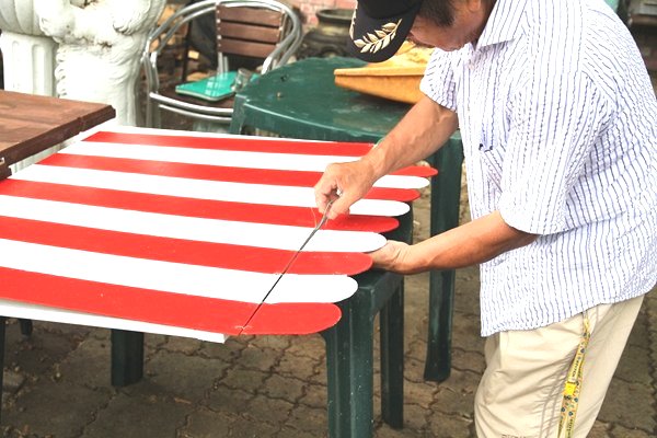 小窓オーニング 作り方 身近な素材でdiyを楽しむ あなたがつくるステキなdiy